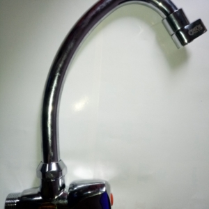 Water Efficient Kitchen Tap with Creos High Efficiency Aerator